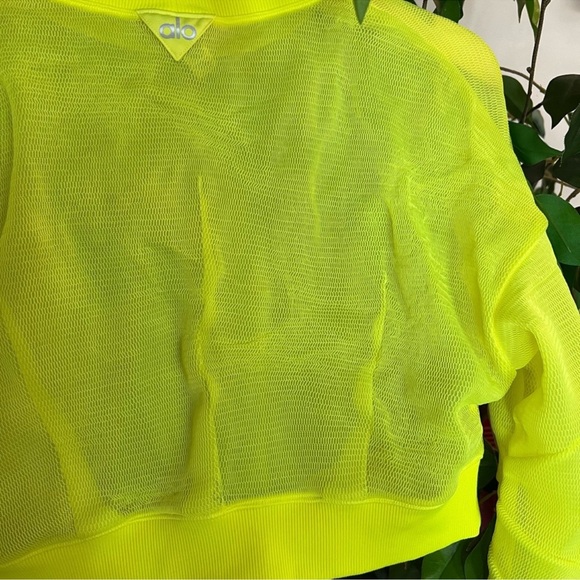 ALO Yoga Row Neon Yellow Long Sleeve Cropped Top - Picture 7 of 10